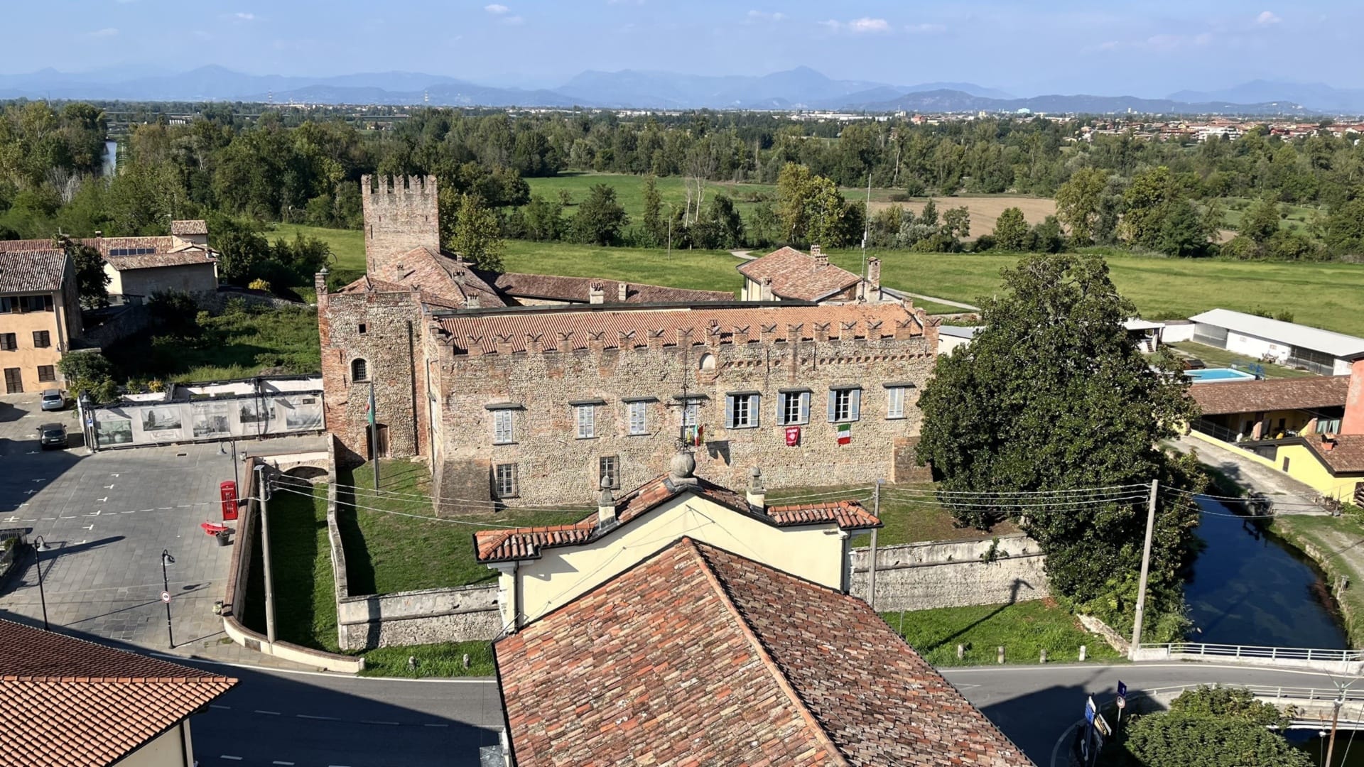 https://storage.ecodibergamo.it/media/photologue/2026/5/20/photos/le-chiavi-del-tempo-un-viaggio-nei-borghi-della-pianura-per-far-conoscere-la_990788b2-5388-11f1-ae0e-72b229a51ad1_1920_1080.jpg