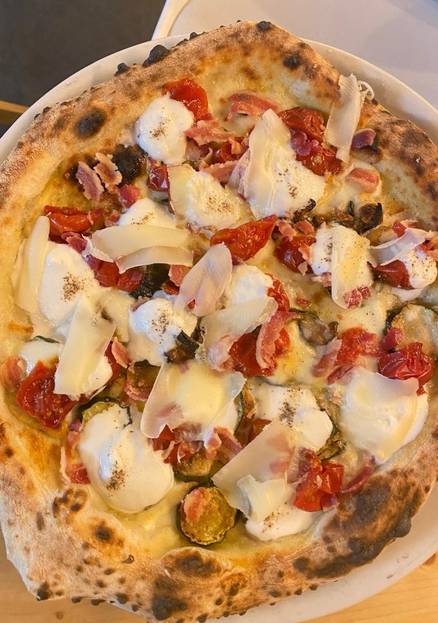 «Civico 2»: sport, divertimento e pizza napoletana