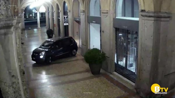 Arrestato uno degli autori della spaccata a Tiziana fausti 