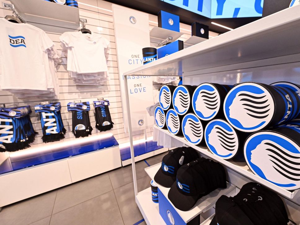Atalanta, ecco il nuovo logo: la Dea torna nel tondino «a testa alta» - Foto