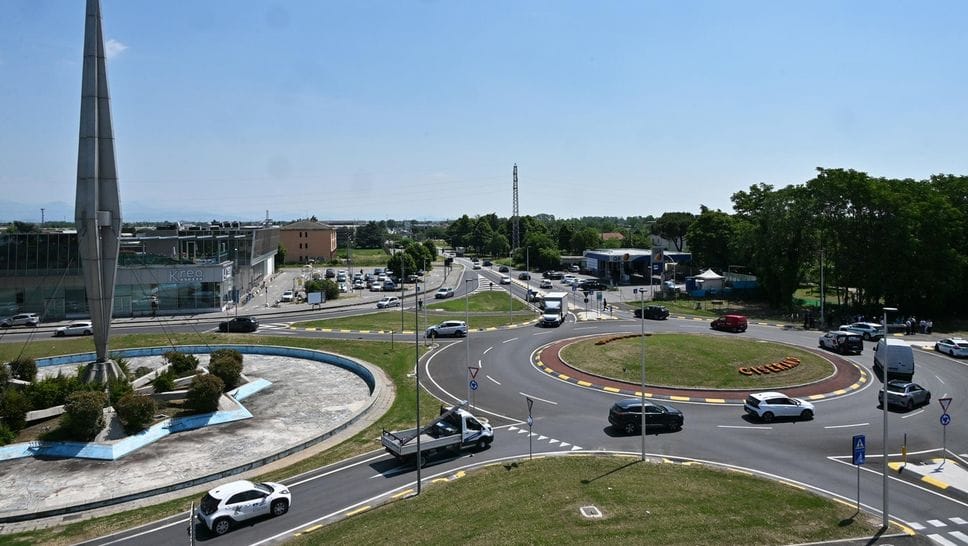 Ciserano, inaugurata la nuova rotatoria «del Missile: più sicurezza e viabilità sulla Francesca - Foto