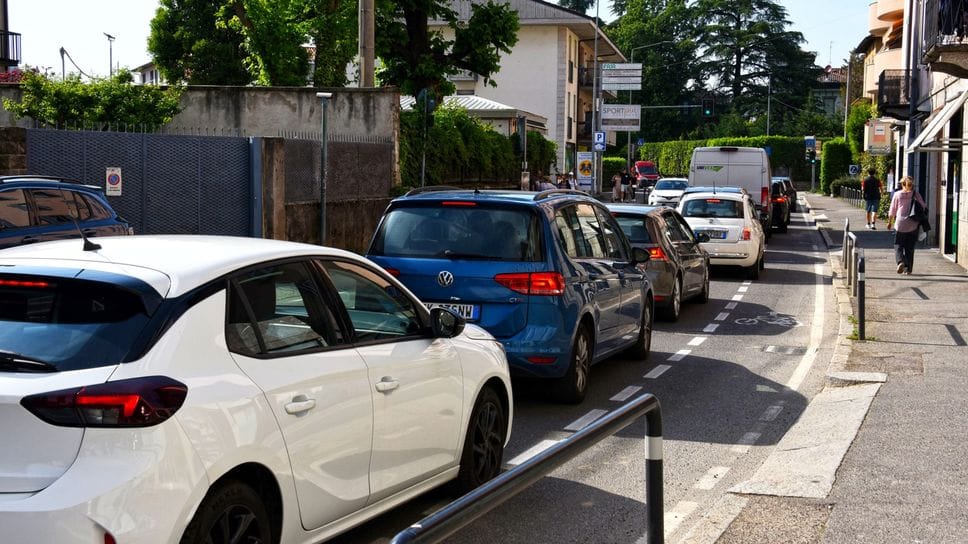 Scolmatore, code in via Baioni: «Pronti a ritoccare i semafori»