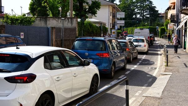 Scolmatore, code in via Baioni: «Pronti a ritoccare i semafori»