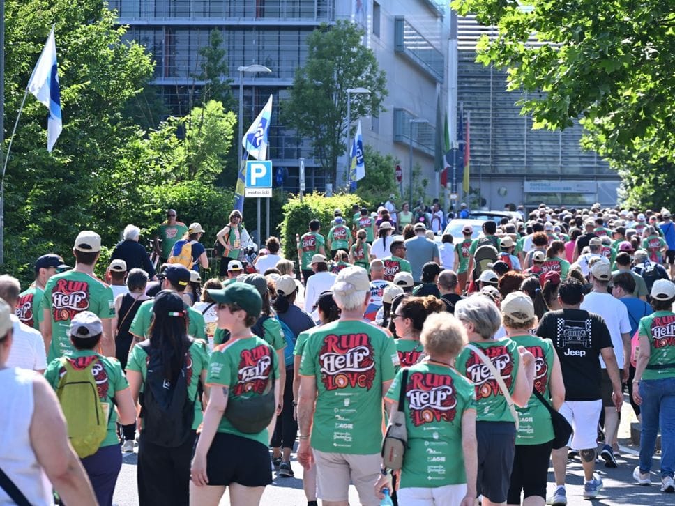 A Bergamo una «Papa Gio run» da record: in più di 3mila per l’associazione Paolo Belli