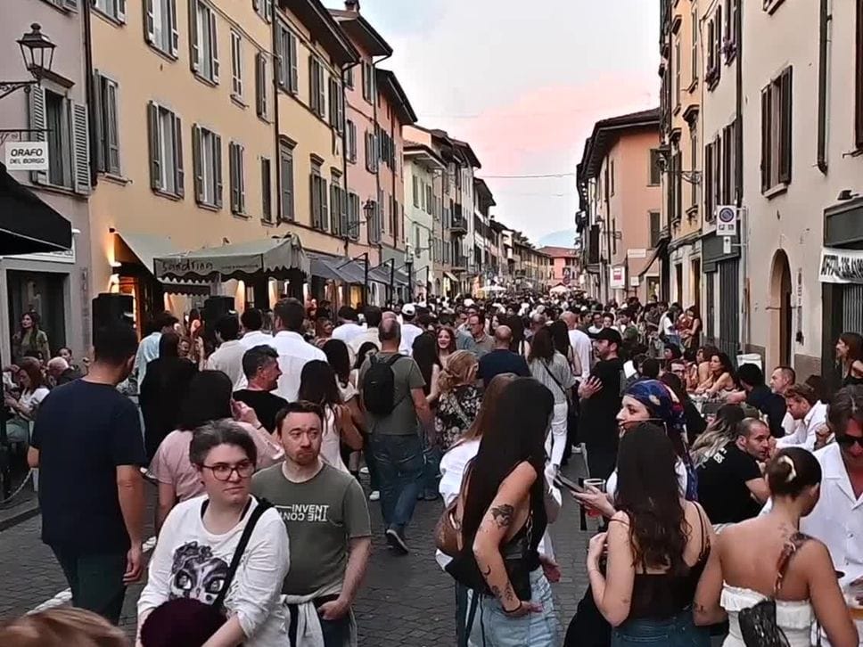 In Borgo Santa Caterina a Bergamo la prima «Notte bianca» dell’estate