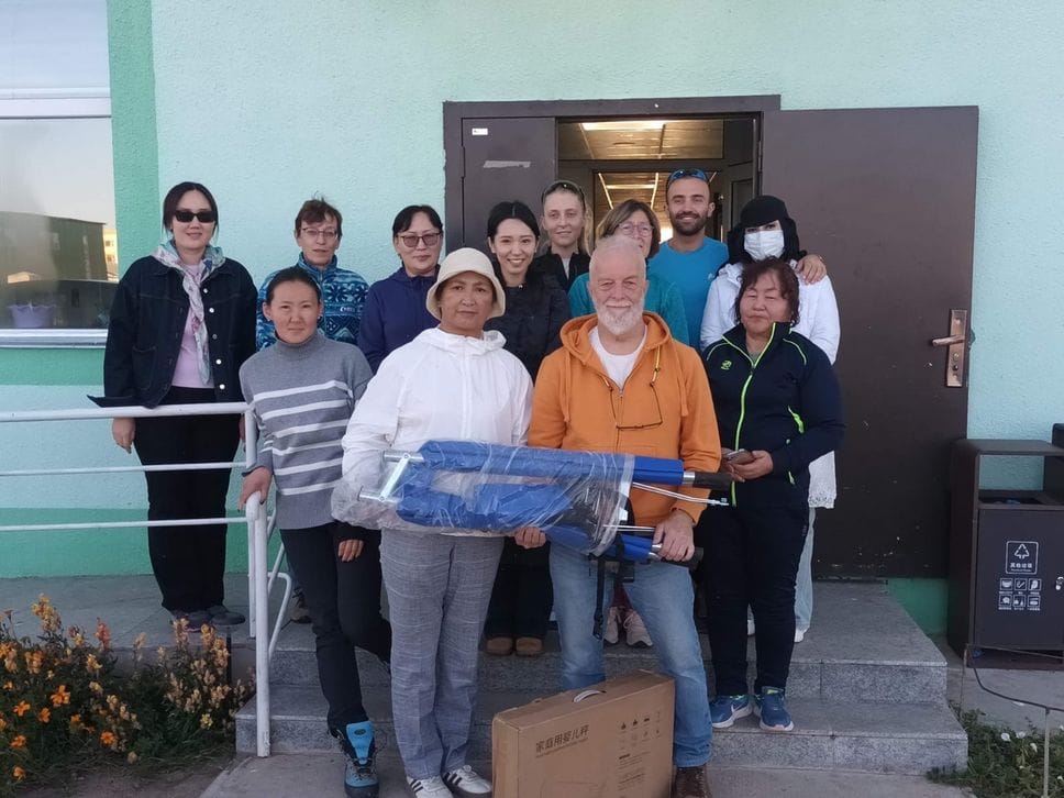 Il tempo libero della pensione investito per dare assistenza sanitaria in Mongolia