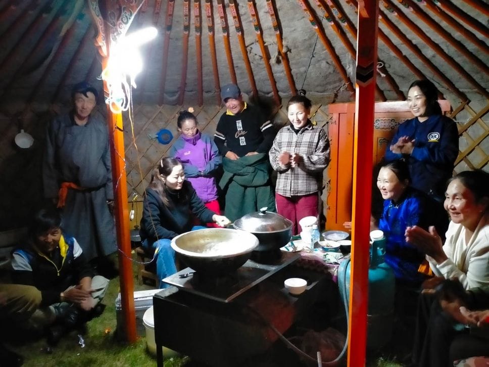 Il tempo libero della pensione investito per dare assistenza sanitaria in Mongolia