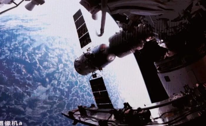 Cina, sulla stazione spaziale Tiangong è arrivato il nuovo equipaggio