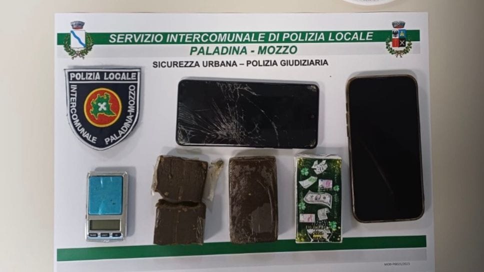Paladina, in auto 300 grammi di hashish. Arrestato 27enne