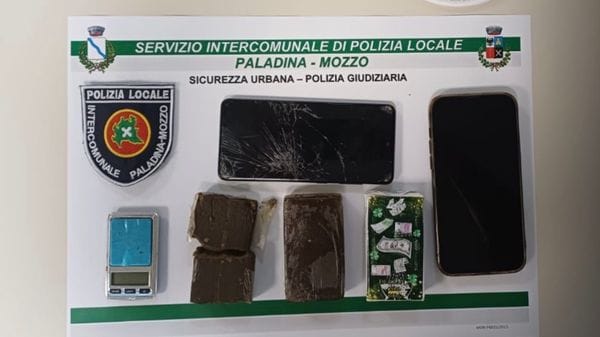 Paladina, in auto 300 grammi di hashish. Arrestato 27enne