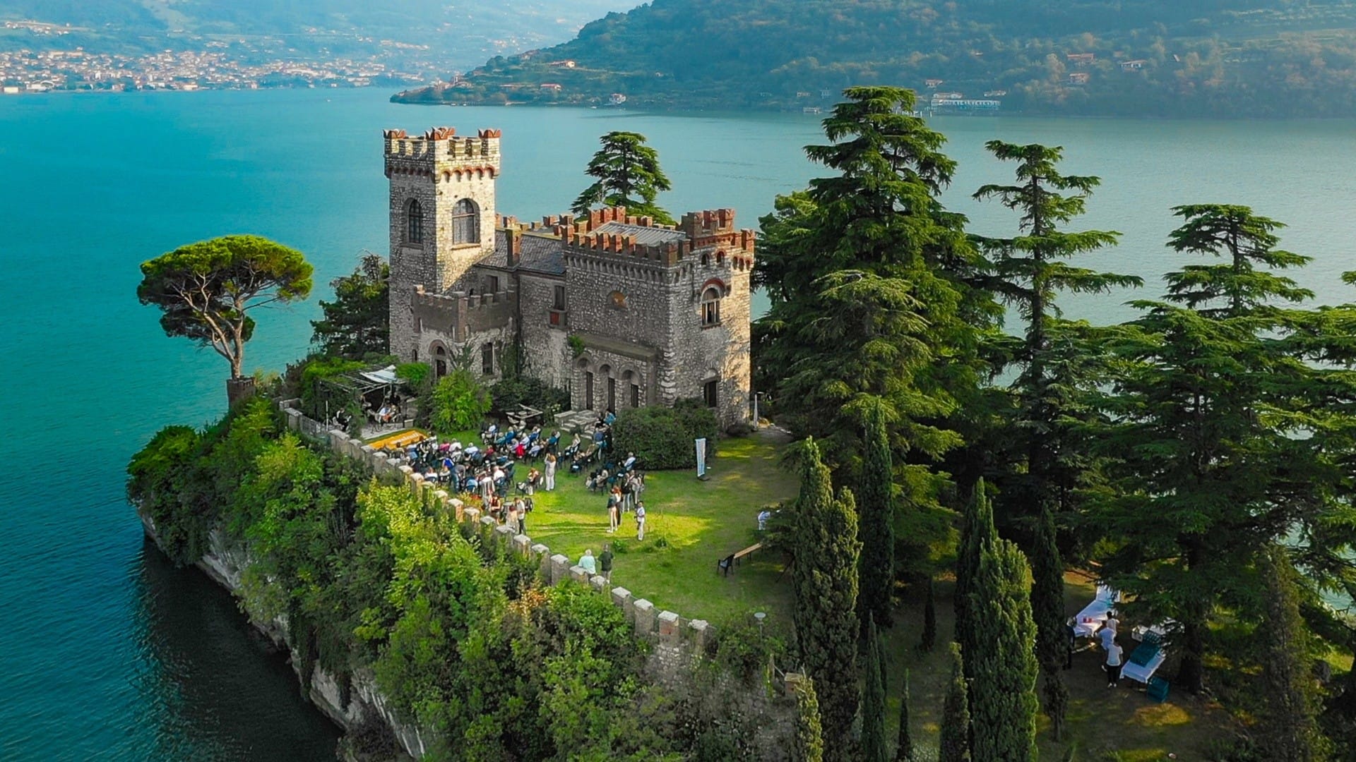 Concerti sul lago d’Iseo: il «Festival Onde Musicali» celebra la bellezza del Sebino