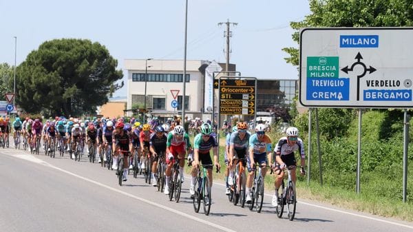 La Bergamasca si tinge di rosa: festa per il Giro d’Italia - Foto e video