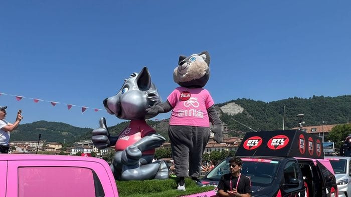la bergamasca si tinge di rosa oggi passa il giro d8217italia foto e video da Ecodibergamo.it la bergamasca si tinge di rosa oggi passa il giro d8217italia foto e video