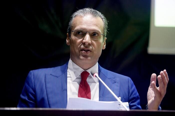 Da Intesa finanziamento in pool di 950 milioni per Enviromena