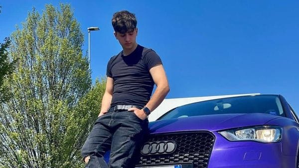 Morto nello schianto in moto a Capriolo, la madre di Kevin: «Amava la vita e la libertà»