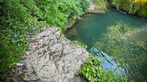 Sott’acqua per 10 minuti: è gravissimo il 14enne che si è tuffato in una pozza a Luzzana