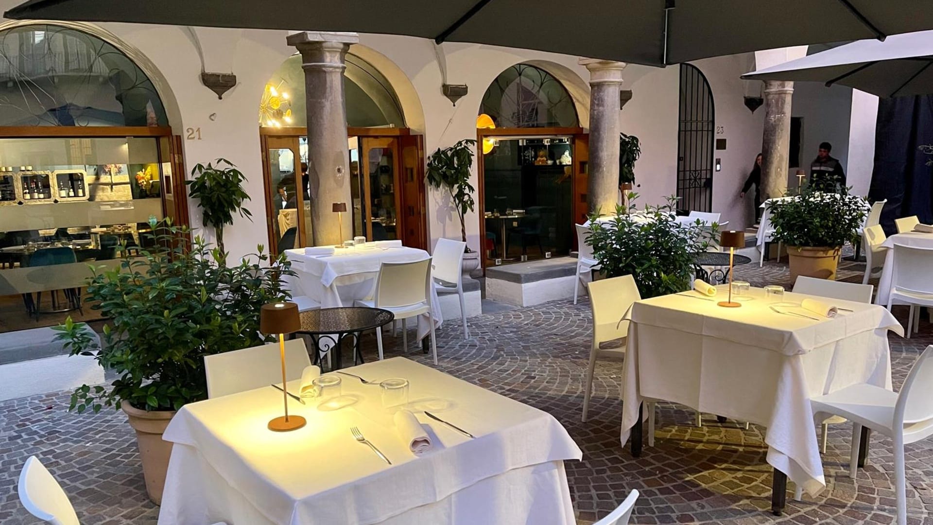 al chiostro restaurant riapre il suggestivo dehors estivo da Ecodibergamo.it al chiostro restaurant riapre il suggestivo dehors estivo