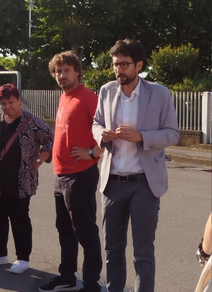 Grumello, sciopero davanti a Ikaros: «Stipendi non pagati da mesi, non ci fermiamo finché tutti avranno risposte»