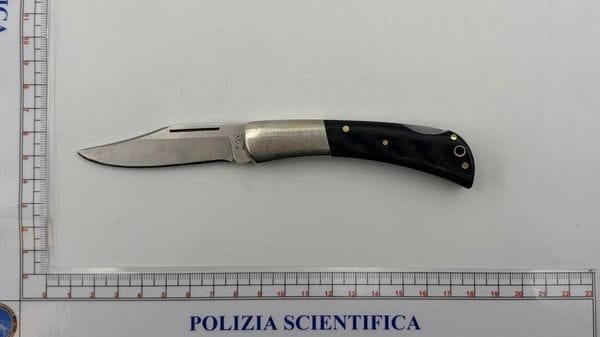 Atalanta-Genoa, sequestrato un coltello: era  nascosto in una scarpa. Scatta il Daspo