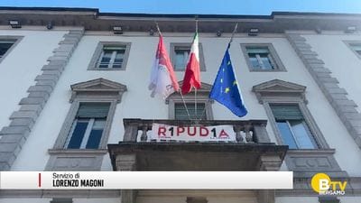 https://storage.ecodibergamo.it/media/photologue/2026/5/3/photos/cache/osio-sotto-riqualificato-il-palazzo-ottocentesco-sede-del-municipio_c12debf4-470a-11f1-b05f-7c4daeccea72_display.jpg
