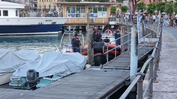 Si tuffa nel Garda, non riemerge: 16enne di Cividate in condizioni disperate