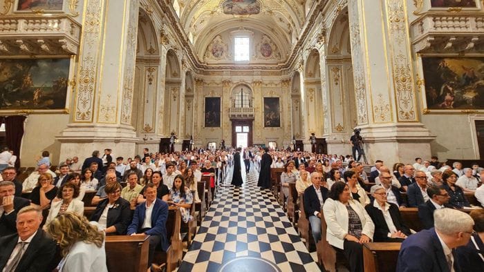 https://storage.ecodibergamo.it/media/photologue/2026/5/30/photos/cache/ordinazioni-sacerdotali-in-duomo-a-bergamo-segui-qui-la-diretta-ora_8d0c5ae4-5c37-11f1-ad6b-fba6a2155a3b_1920_1080_v3_large_16_9.jpeg
