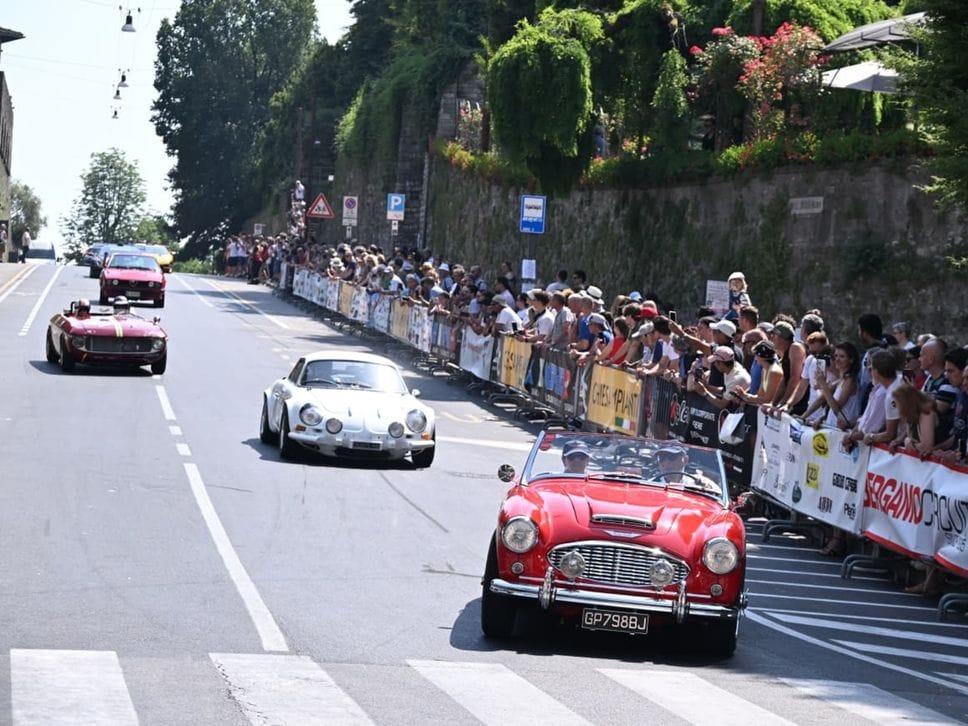 Bergamo Historic Gran Prix, rombo di motori sulle Mura - Foto e video