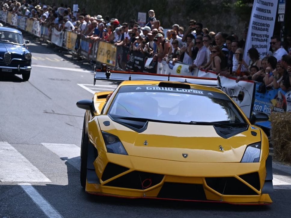 Bergamo Historic Gran Prix, rombo di motori sulle Mura - Foto e video