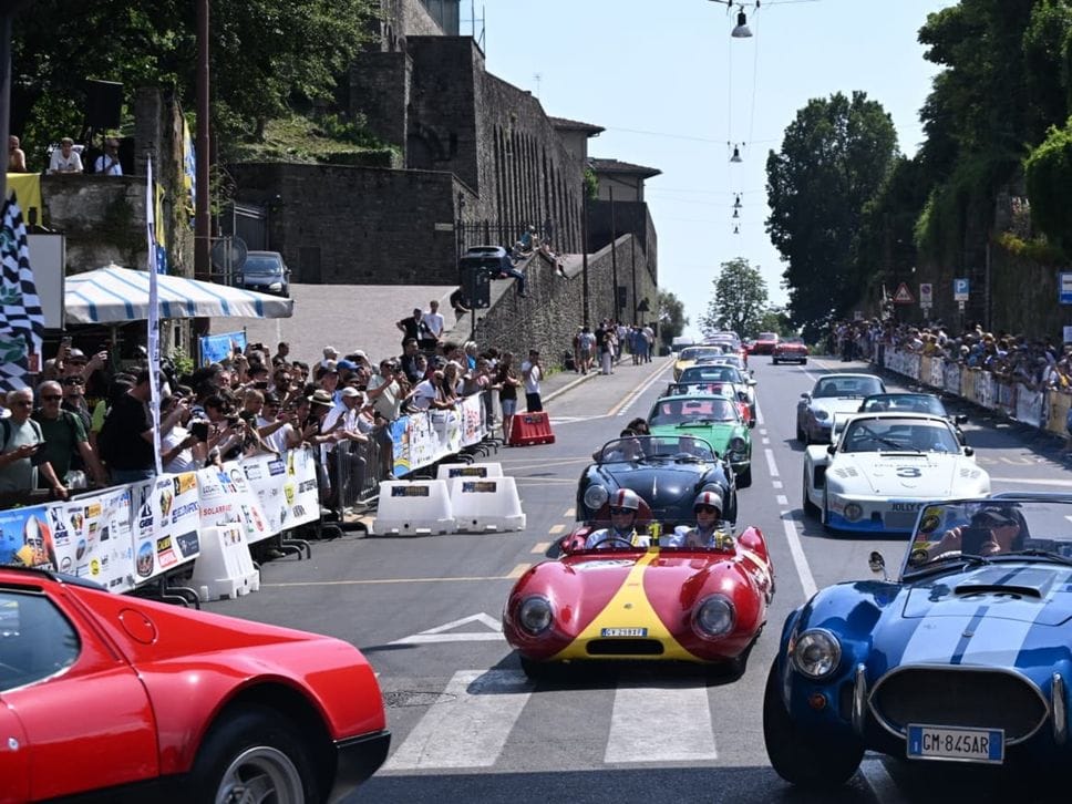 Bergamo Historic Gran Prix, rombo di motori sulle Mura - Foto e video