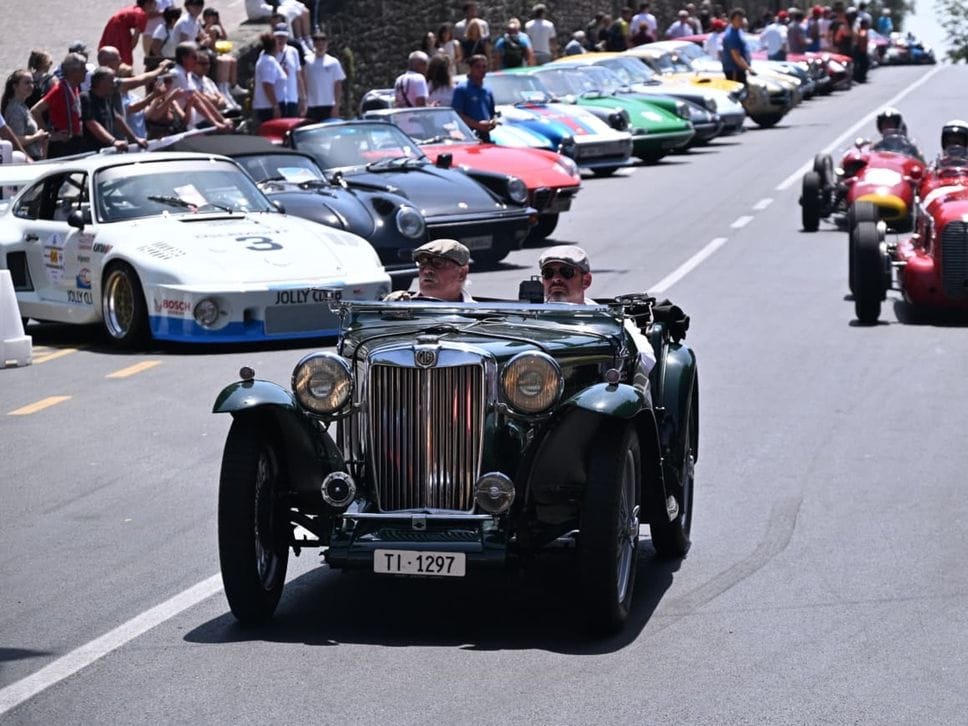 Bergamo Historic Gran Prix, rombo di motori sulle Mura - Foto e video