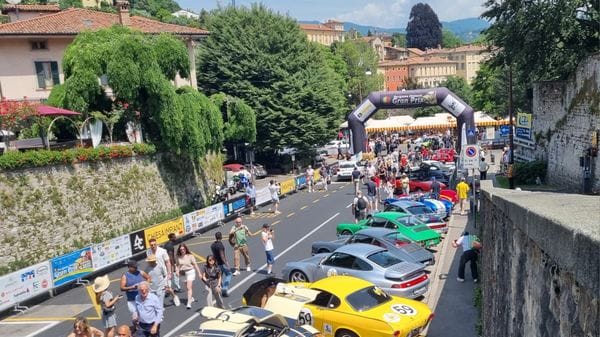 Bergamo Historic Gran Prix, rombo di motori sulle Mura - Foto e video