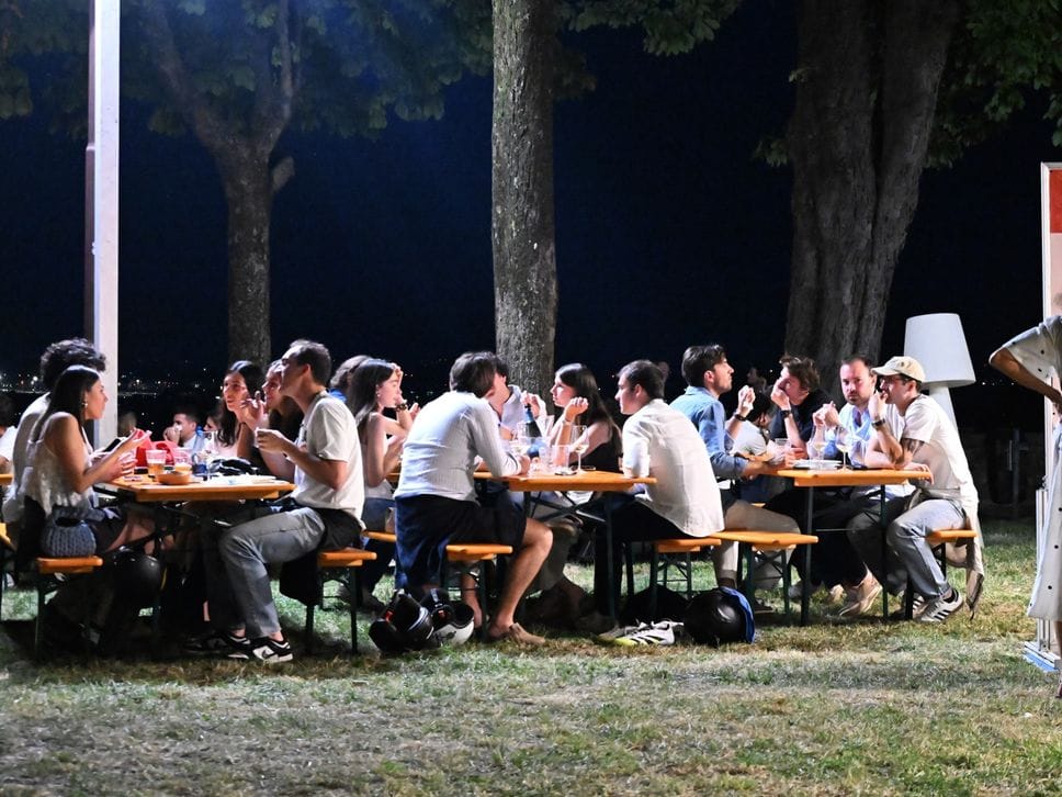 Estate già partita: pieni gli estivi al Goisis e sulle Mura - Foto e video