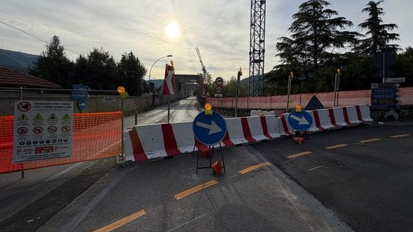 Cisano, primo giorno senza il ponte di Brivio: code e disagi già all’alba