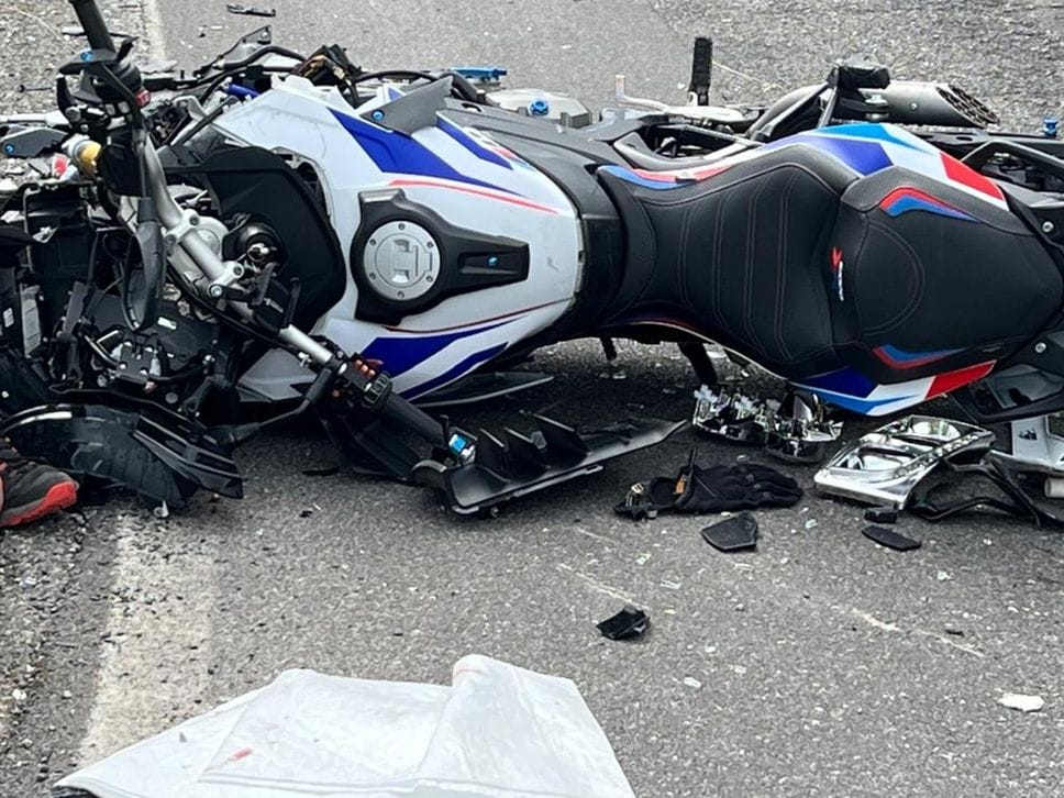 Sarnico, moto contro camioncino: 54enne in gravi condizioni