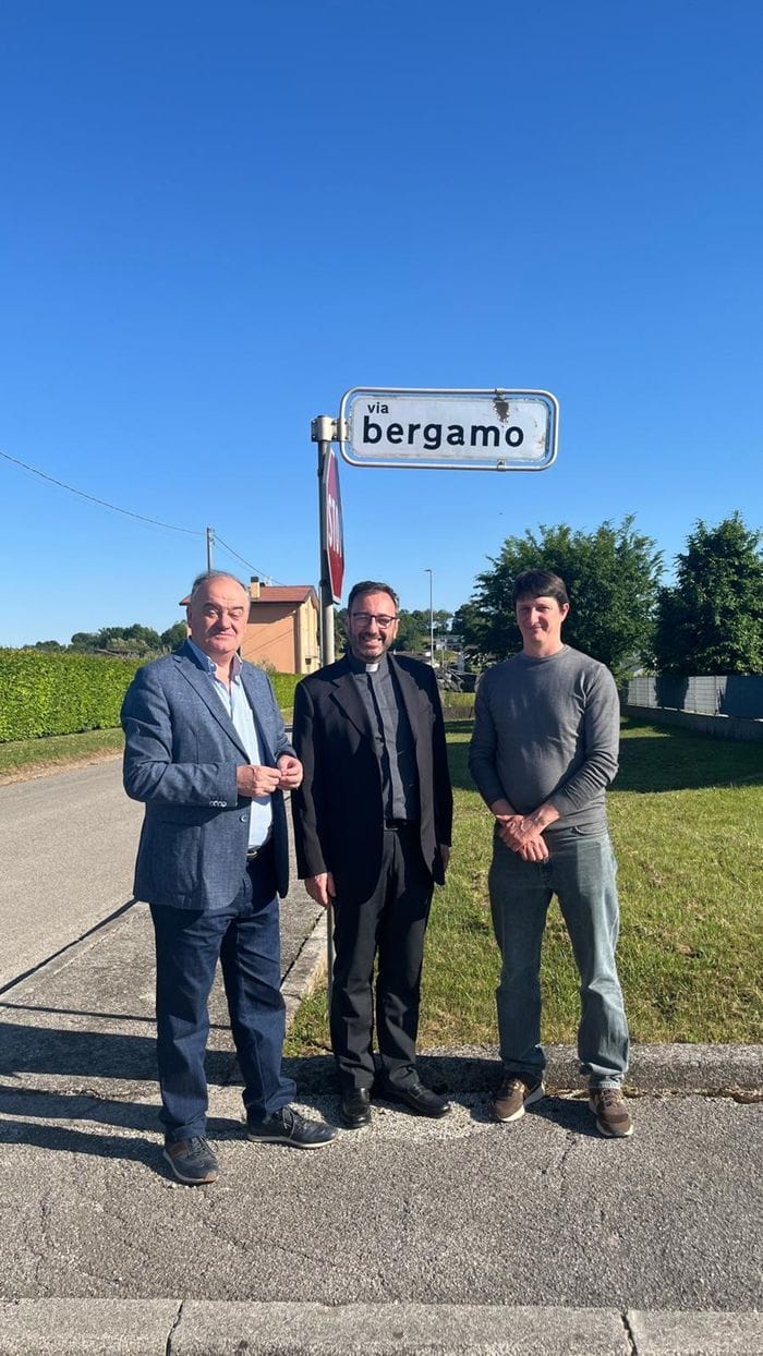 Terremoto in Friuli, l’abbraccio a Bergamo 50 anni dopo: «Dalla tragedia la forza di rialzarsi insieme» - Foto e video