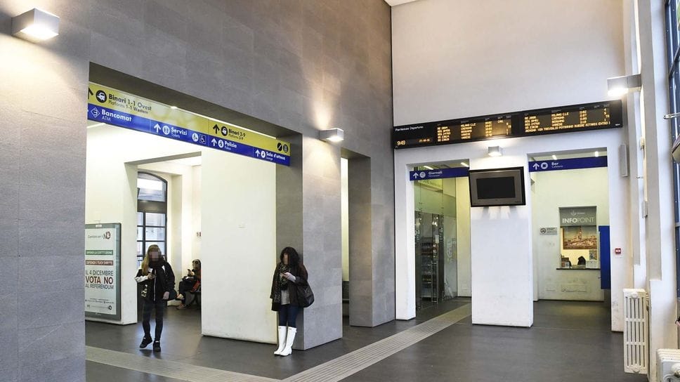 Violenza su una ragazza minorenne in stazione a Treviglio: arrestato un 22enne