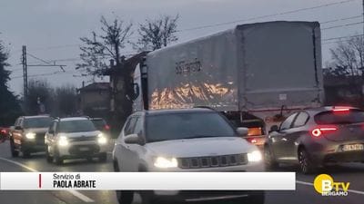 https://storage.ecodibergamo.it/media/photologue/2026/5/6/photos/cache/autotrasportatori-padroncini-senza-liquidita-a-rischio-fermo_486338cc-4940-11f1-970a-139e4d37b624_display.jpg