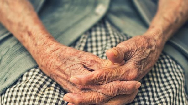Quella d’invecchiare è una tra le paure più diffuse in Italia