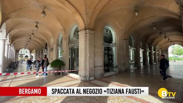 Bergamo, spaccata al negozio «Tiziana Fausti», rubate decine di borse di noti brand della moda