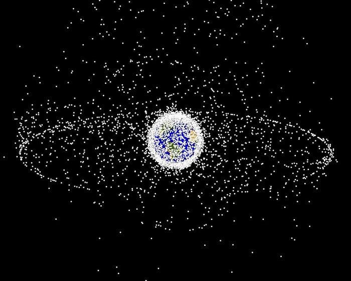 I detriti spaziali cadono più velocemente quando il Sole è più attivo
