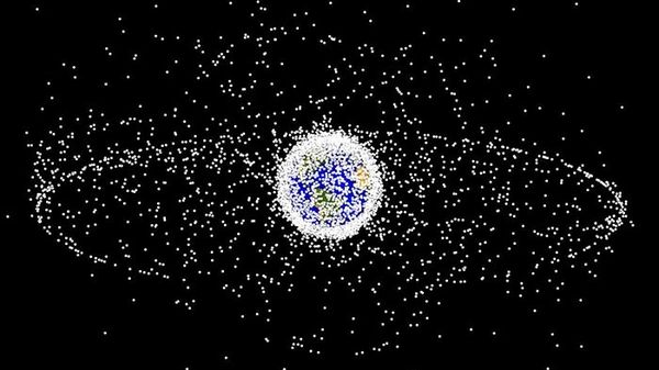I detriti spaziali cadono più velocemente quando il Sole è più attivo