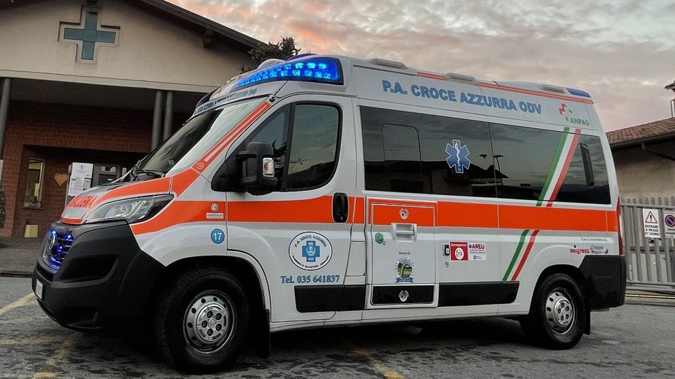 Incidente sul lavoro a Brembate Sopra, grave 28enne