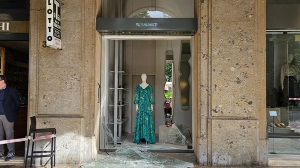 Spaccata nel negozio di Tiziana Fausti