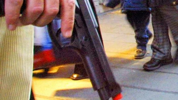 https://storage.ecodibergamo.it/media/photologue/2026/5/8/photos/cache/apprensione-in-citta-alta-segnalato-un-ragazzo-con-una-pistola-era-una-arma-gi_fac5c3dc-4aa2-11f1-8ff3-b29b100ed173_1920_1080_v3_large_16_9.jpg