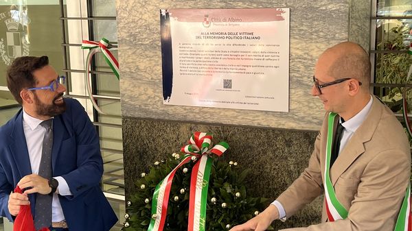 Albino dedica una targa  alle vittime di terrorismo