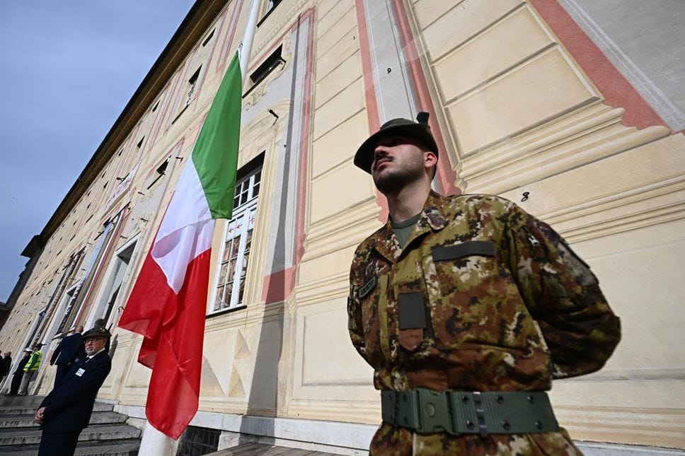 Alpini, a Genova sono 7mila i bergamaschi. Segui qui e su Bergamo Tv - Foto