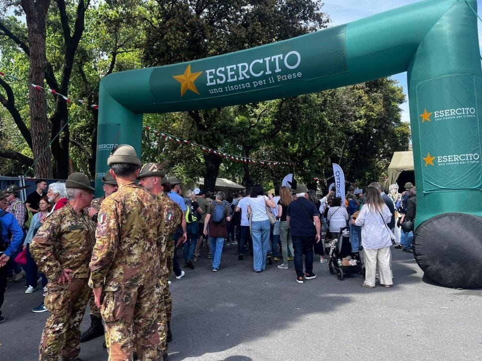 Alpini, a Genova sono 7mila i bergamaschi. Segui qui e su Bergamo Tv - Foto