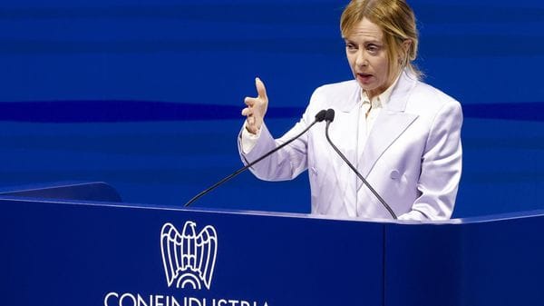 Economia, l’Ue chiede un salto di qualità