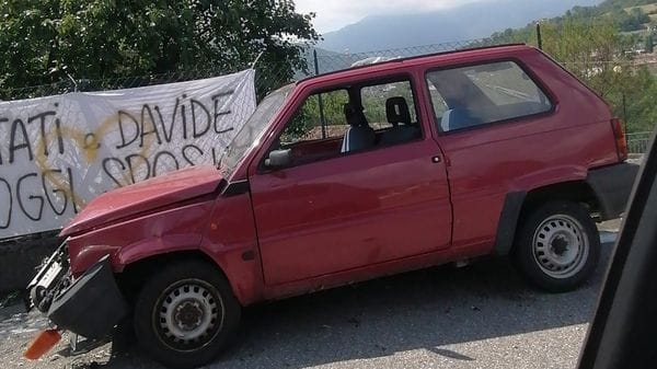 Sovere, esce di strada e si schianta contro un muretto: 86enne trasportato in elicottero al «Papa Giovanni»