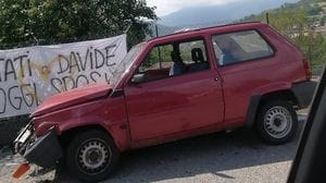 Sovere, esce di strada e si schianta contro un muretto: 86enne trasportato in elicottero al «Papa Giovanni»